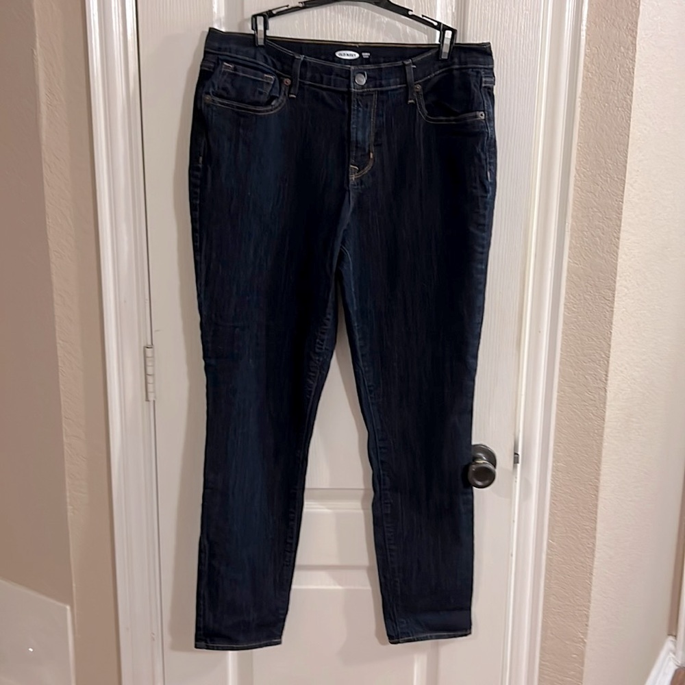 Dark wash Old Navy Curvy Skinny jeans 12